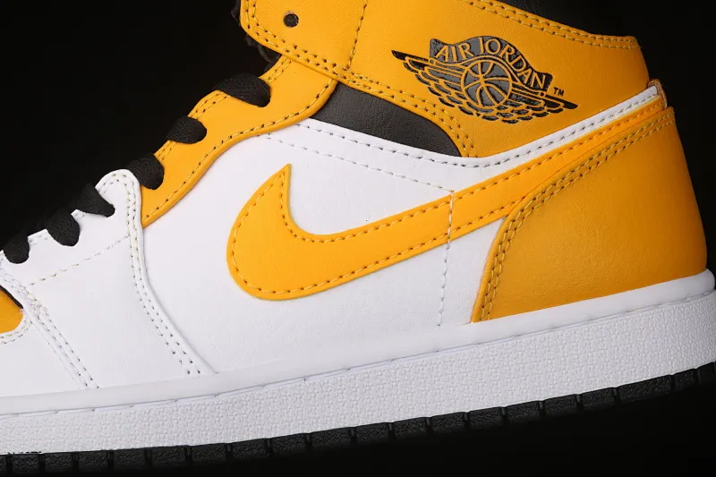 All categories Air Jordan Jordan series basketball shoes Air Jordan 1 Mid Air Jordan 1 Mid AJ1 Joe 1 white and yellow Zhongbang basketball shoes 554724-170